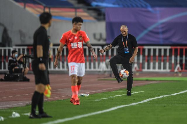 英格拉姆24分鹈鹕力克尼克斯 老鹰大胜爵士